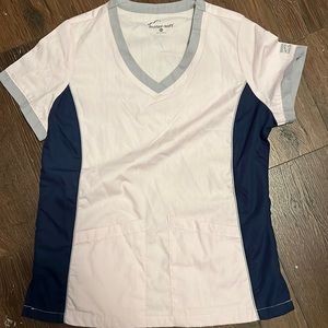 XS Butter soft scrub top